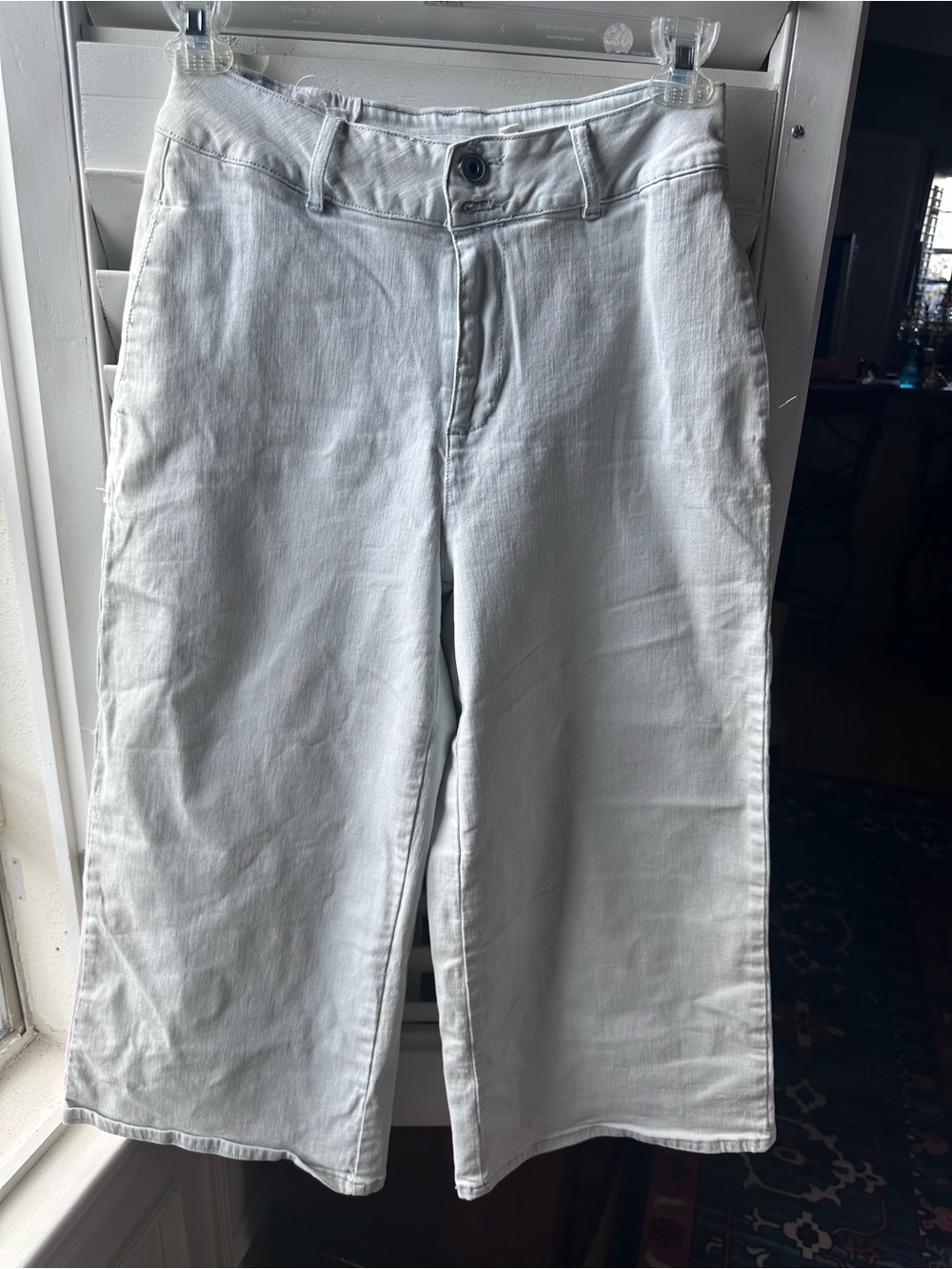 Women's Light Gray Wide-Leg Cropped Pants